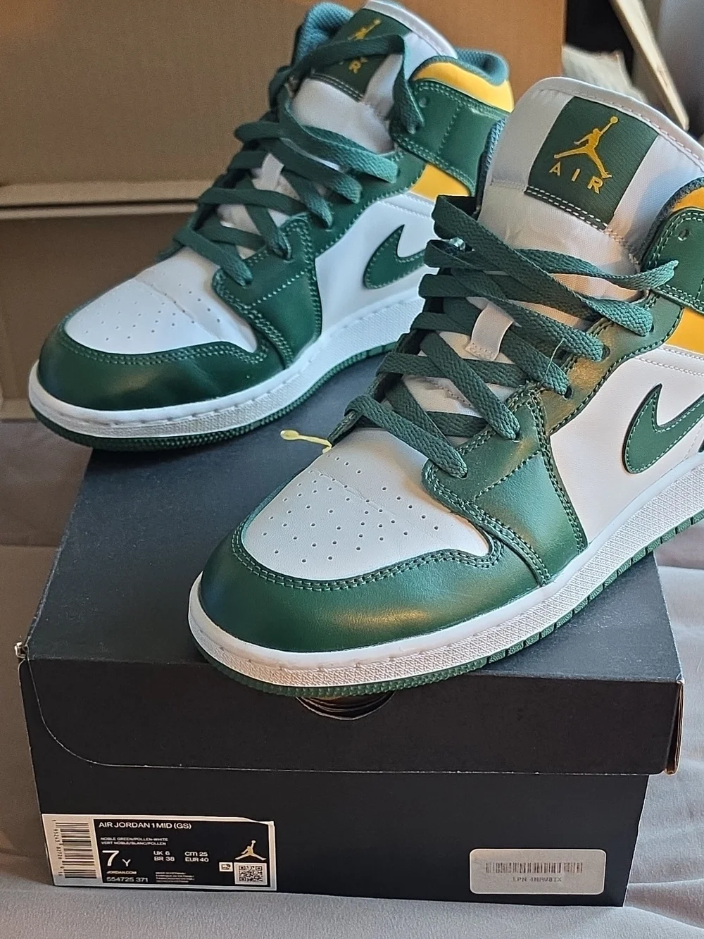 Jordan Kids Green and White Low-Top Sneakers